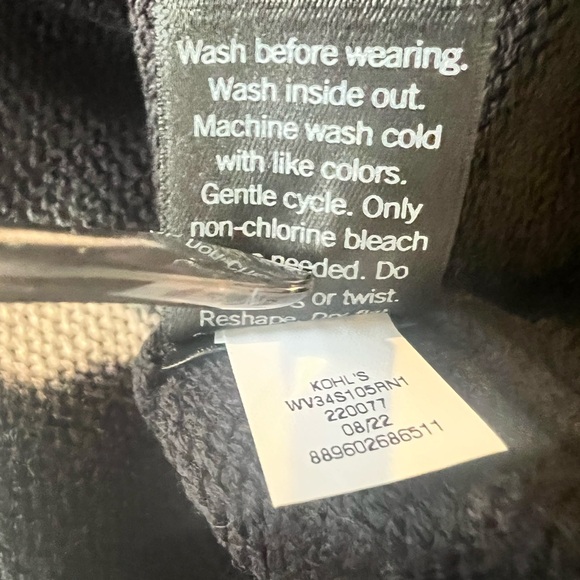 NEW 🖤🖤🖤with TAGS. Black and creamy white knit sweater, size m, beautiful sweater - Picture 12 of 14